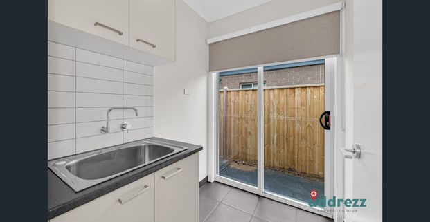 Brand New Family Home in Sought-After Hilltowe Estate - Photo 1