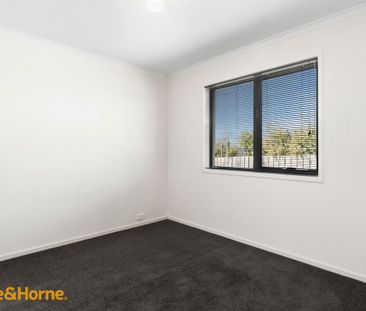 Spacious Villa, Central Location! - Photo 6