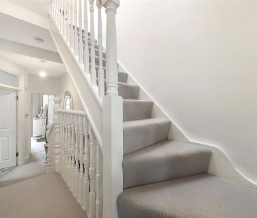 3 bedroom maisonette to rent - Photo 1