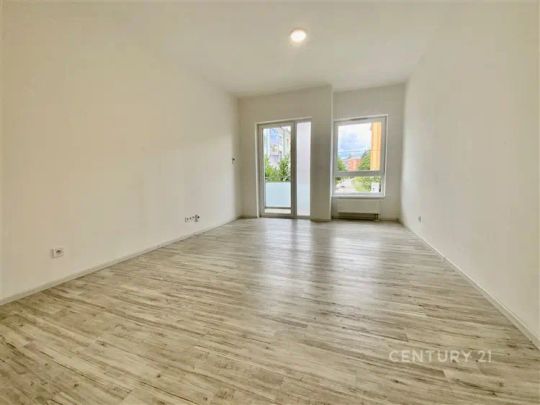 Pronájem bytu 1+kk, 30 m - Fotografie 1