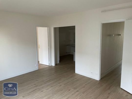 Location Appartement 5 pièces 127m² LE MANS 72000 - Photo 1