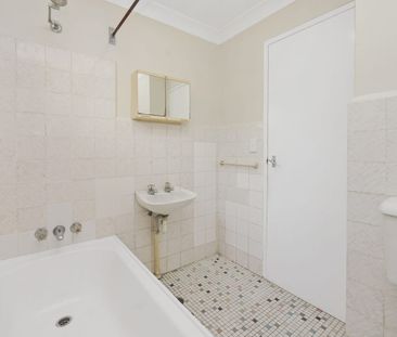 Spacious, Peaceful Leafy Backdrop - Photo 4