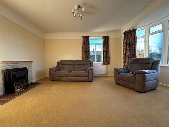3 bedroom bungalow to rent - Photo 1