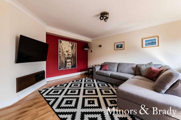 3 bedroom townhouse to rent - Photo 1