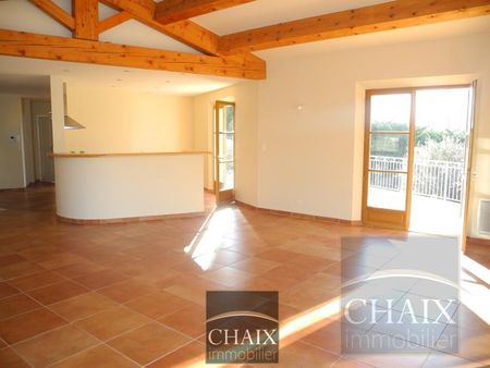 Location Maison 4 pièces 115m² AUBAGNE 13400 - Photo 2