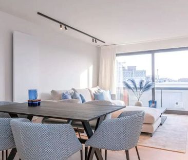 Appartement te huur in Knokke voor € 1.200 met 2 slaapkamers - Photo 1