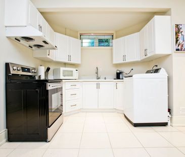 For Lease - 206 Kingsdale Avenue, Toronto, Ontario - Photo 1