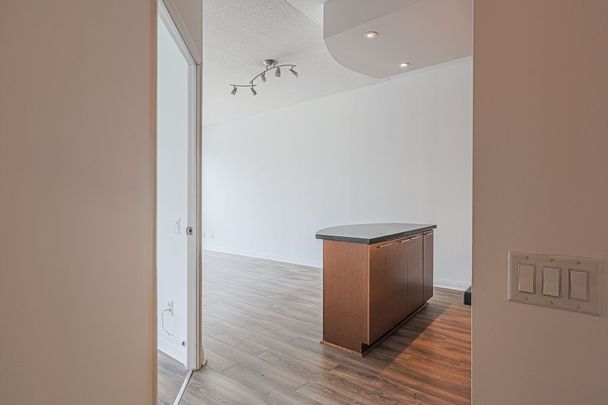 For Lease - 1121 Bay Street Unit# 1904, Toronto, Ontario - Photo 1