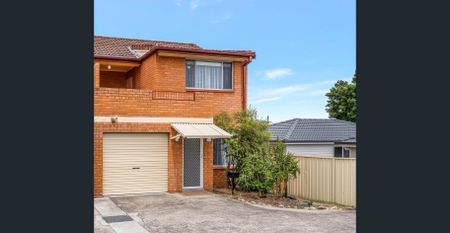 Modern Comfort & Convenience in the Heart of Macquarie Fields 10/14 Bunbury Road, Macquarie Fields 2 Bedrooms I 1 Bathroom I 1 Garage - Photo 2