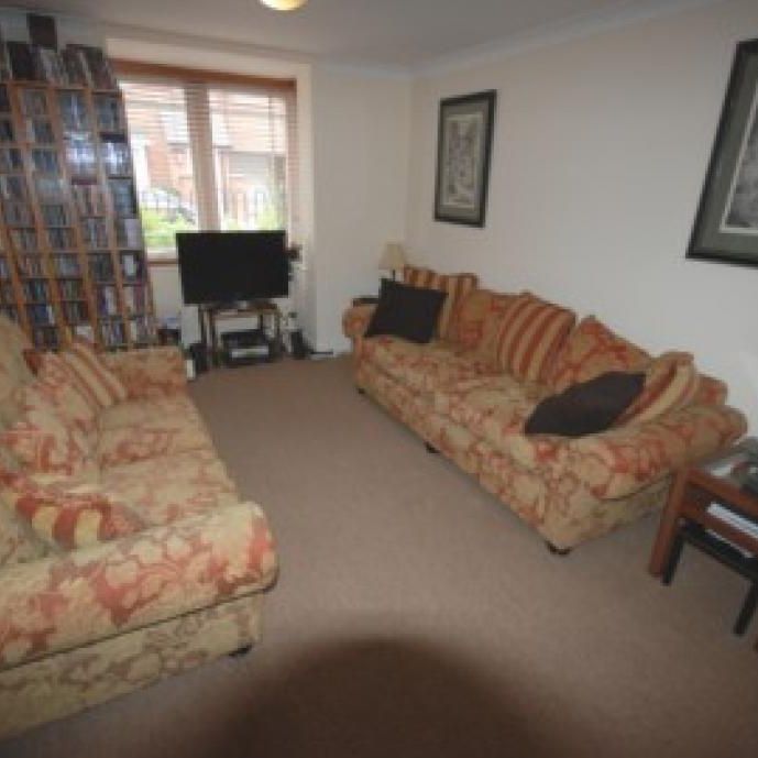 5 bedroom semi-detached house to rent - Photo 1