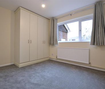 2 bedroom maisonette to rent - Photo 3