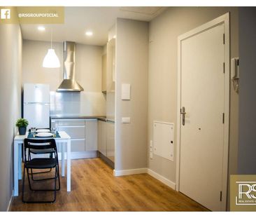 Estudio de alquiler en Calle Sants, Sants - Photo 1