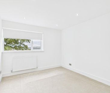 4 bedroom detached house to rent - Photo 6