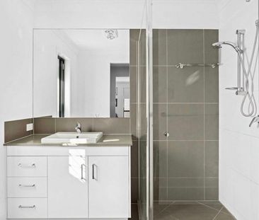 Modern Family Living in a Convenient Bellbird Park Location - Photo 6