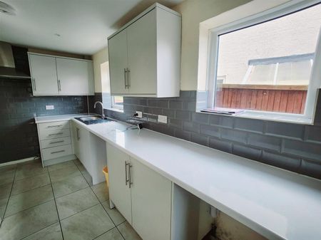 Harrison Way, Lydney - Photo 5
