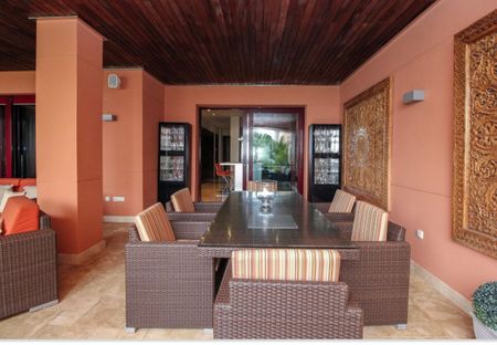 Middle Floor Apartment in Puerto Banús - Photo 4