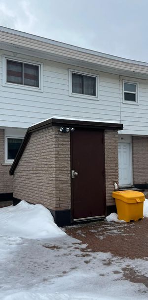 For Lease - 55 Hadley Circle, Bells Corners and South to Fallowfield, Ontario - Photo 1