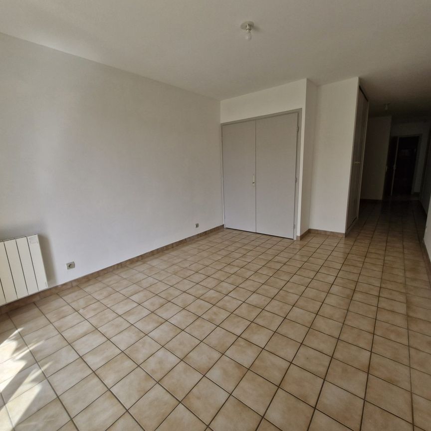 Location Appartement 4 pièces 80m² CHANAS 38150 - Photo 1