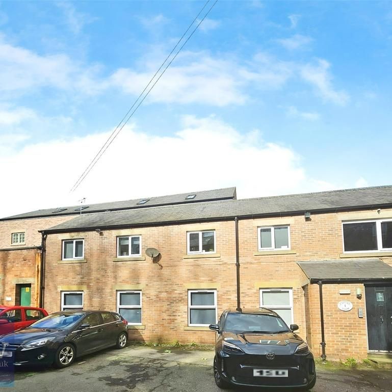 4 bedroom flat to rent - Photo 1