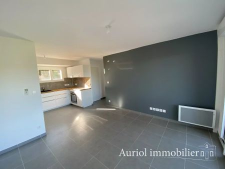 Location Appartement 2 pièces 43m² AURIOL 13390 - Photo 2