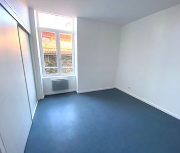 Location Appartement 3 pièces 71m² ROMANS SUR ISERE 26100 - Photo 3
