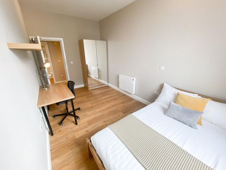 7 bedroom flat to rent - Photo 3