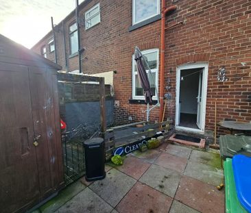 3 bedroom terraced house to rent - Photo 6