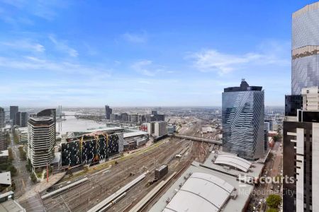 Stunning Apartment in Premier Tower - Fully furnished - Photo 5