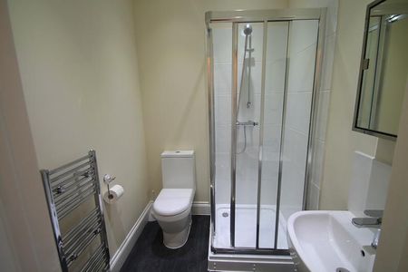 1 bedroom apartment to rent Garlands Road, Redhill, Surrey, RH1 - Photo 5
