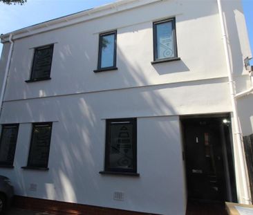 6 bedroom flat to rent - Photo 5