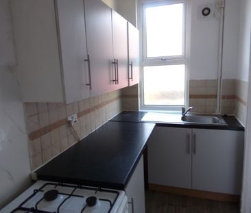2 Bed Terraced House, Bayswater Road, LS8 - Photo 5
