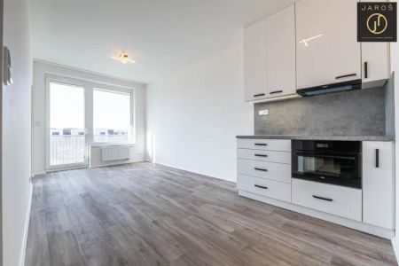 Pronájem 2+kk s balkonem a garážovým stáním, Dolní Měcholupy – ul. Honzíkova - Photo 5