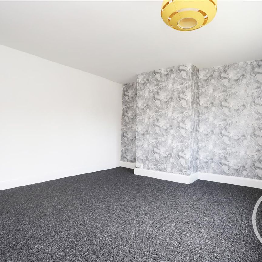 Beccles Road, Lowestoft, NR33 - Photo 1