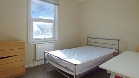 4 bedroom house share to rent - Photo 2