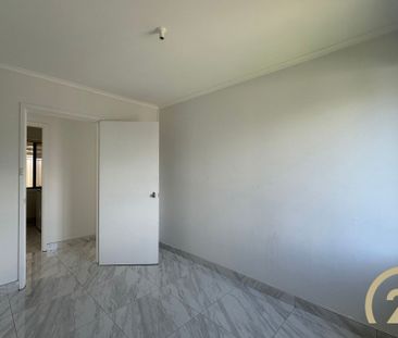 3 Bedroom Family Home, Located in Busby! - Photo 3