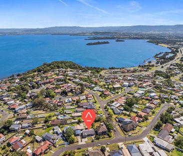 Beautifully Refreshed 3 Bedroom Home - Photo 6