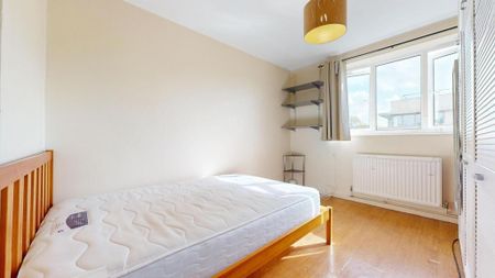 4 bedroom flat share to rent - Photo 2