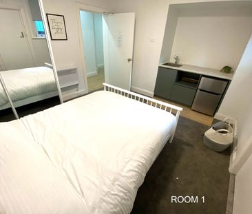 5 Grafton Street, Bondi Junction, NSW 2022 - Photo 4