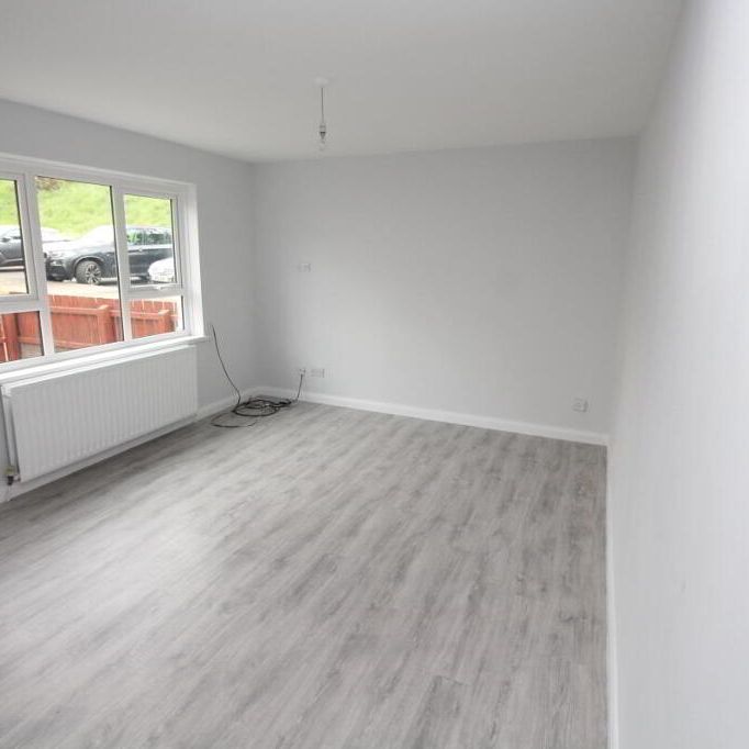 30 Queens Road, Antrim, BT41 1AL - Photo 1