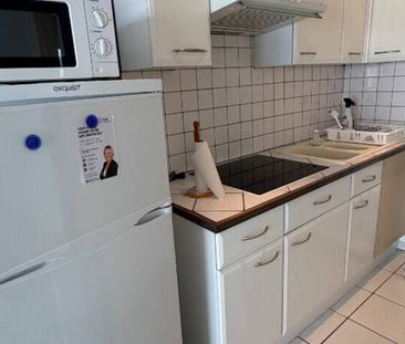 APPARTEMENT MEUBLE AVEC BALCON ET CAVE - T2 - TOUT INCLUS - Photo 3