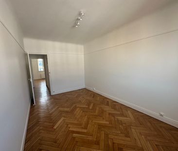 Location Appartement 3 pièces 87m² LYON 7ème - Photo 4