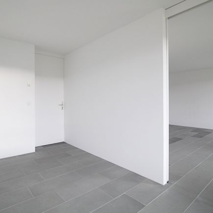 Immeuble résidentiel moderne dans un emplacement privilégié - LOCATION SANS DÉPÔT - Photo 1