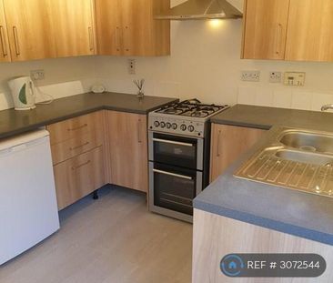 2 bedroom end of terrace house to rent - Photo 3