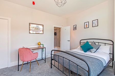 Studio Flat, Thornsett Road, S7 - Photo 2