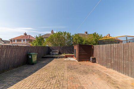 Hawthorn Crescent, Washington, Newcastle upon Tyne - Photo 5