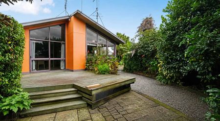 18 Rhonda Avenue - Photo 2