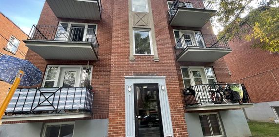 3 Bedroom - 5100 Avenue Bourbonnière, Montréal - Photo 2