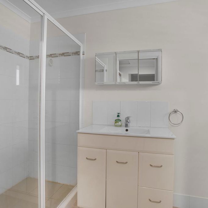 Newly Renovated Furnished Unit! - Photo 1