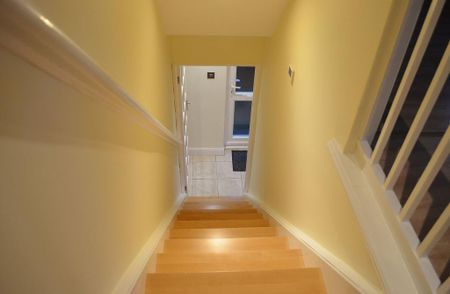 3 bedroom end of terrace house to rent - Photo 3