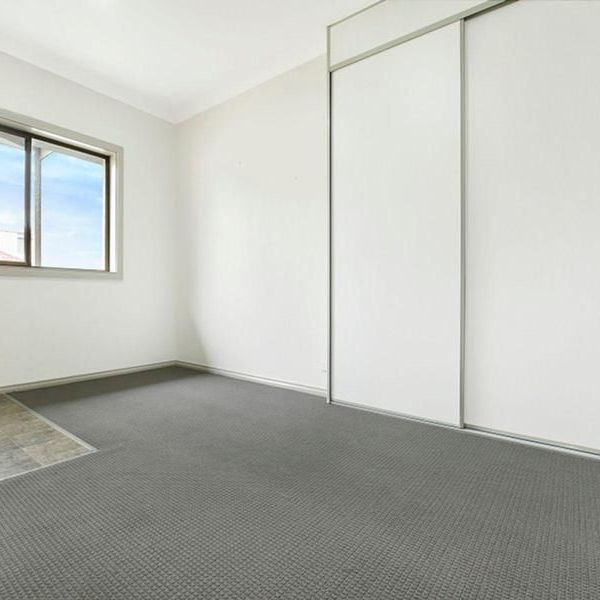 One bedroom unit in the centre of Wollongong! - Photo 1